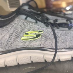 Men's Sketchers size 14 