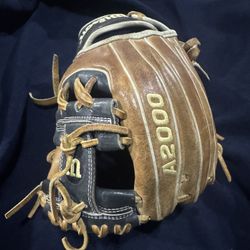 Wilson A2000 Baseball Glove 11.5” Tan Black