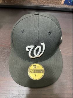 W fitted hat