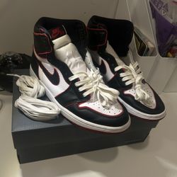 Jordan 1 Retro High Bloodline Size 9