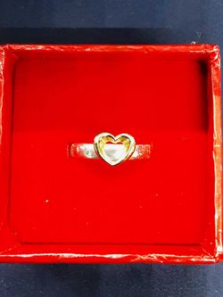 Silver 2.9 grams Size 7