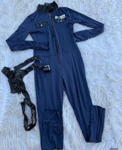 Women’s cop costume