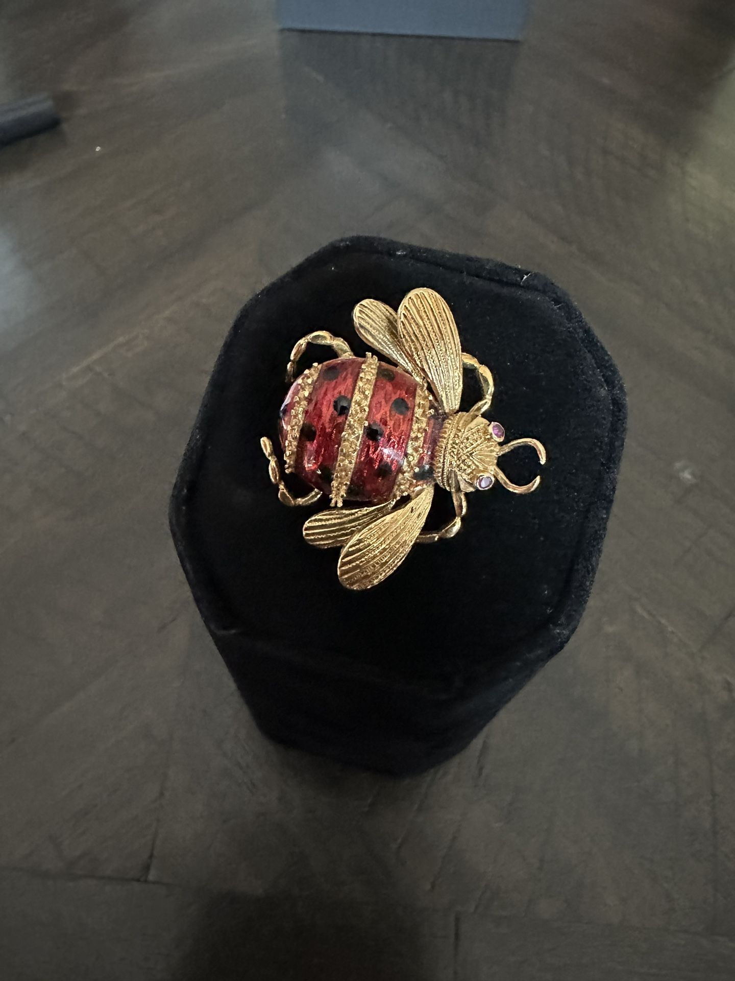 Vintage 18k Gold Brooch With Ruby Eyes