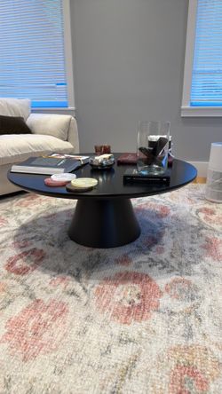 Black Pedestal Round Coffee Table