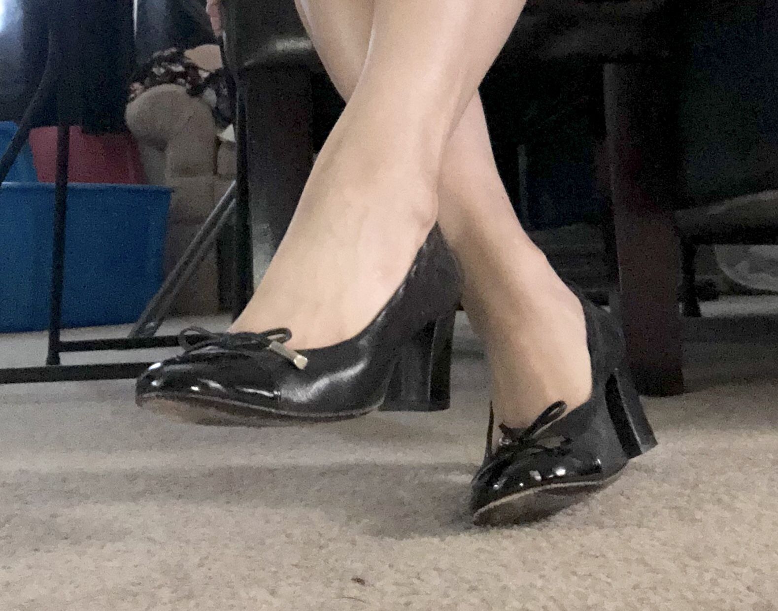 Women’s Shoe (size 7.5)