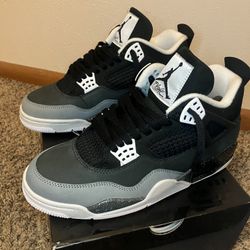 Air Jordan 4  Retro. “Fear 4”  Size 9