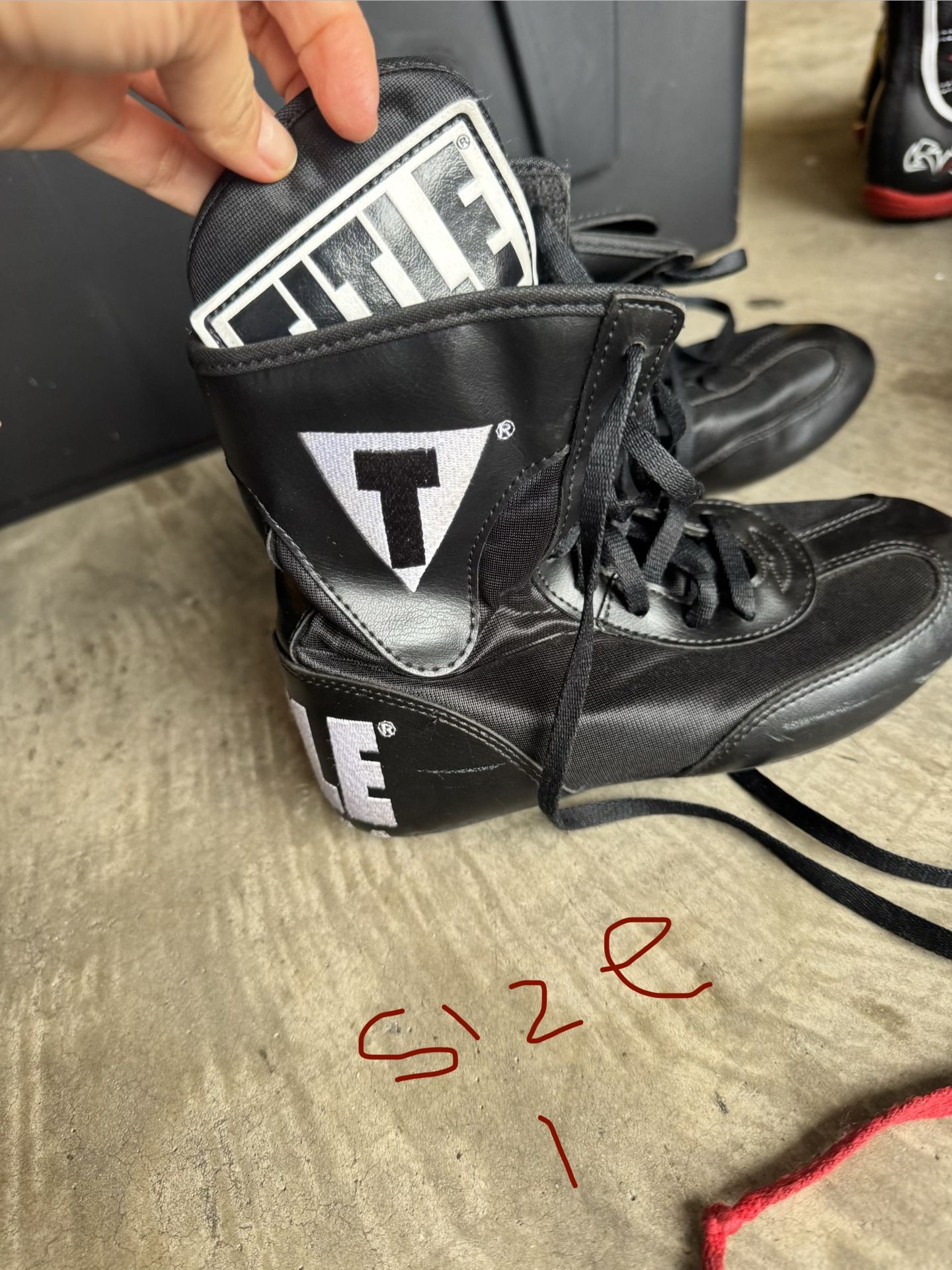 Kids Boxing Shoes (Title )