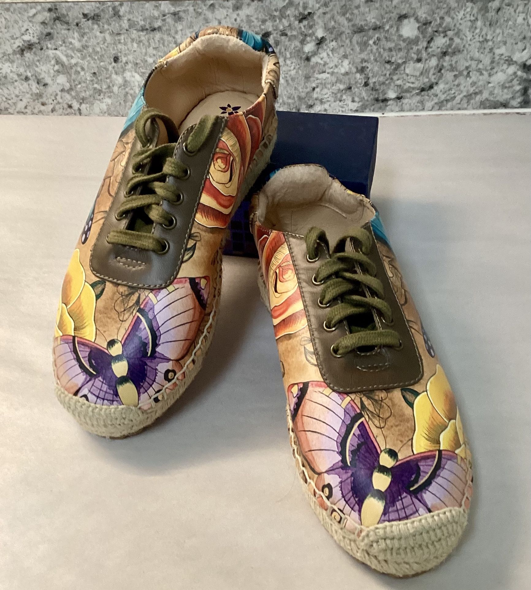 Anuschka Women’s Leather Shoe/Epardrille Size 6 Floral/Butterfly’s New 