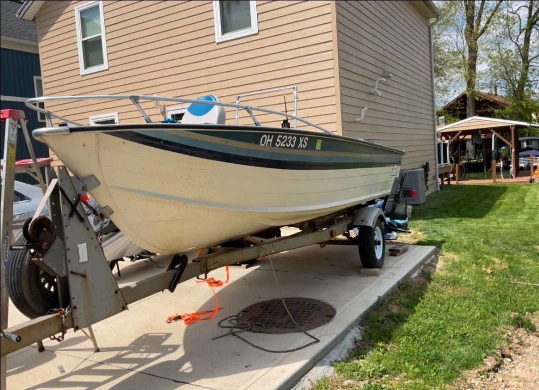 Hoover fishing boat