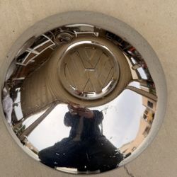 vw Early Aftermarket Hubcap 