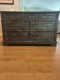 Manufactured wood dresser