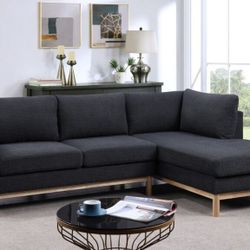 Sectional Sofa (financing Available ) 
