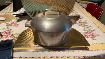 Wagner ware Sidney  o MAGNALITE Dutch oven roaster 4248/P5  qt with lid vintage kitchen  pot