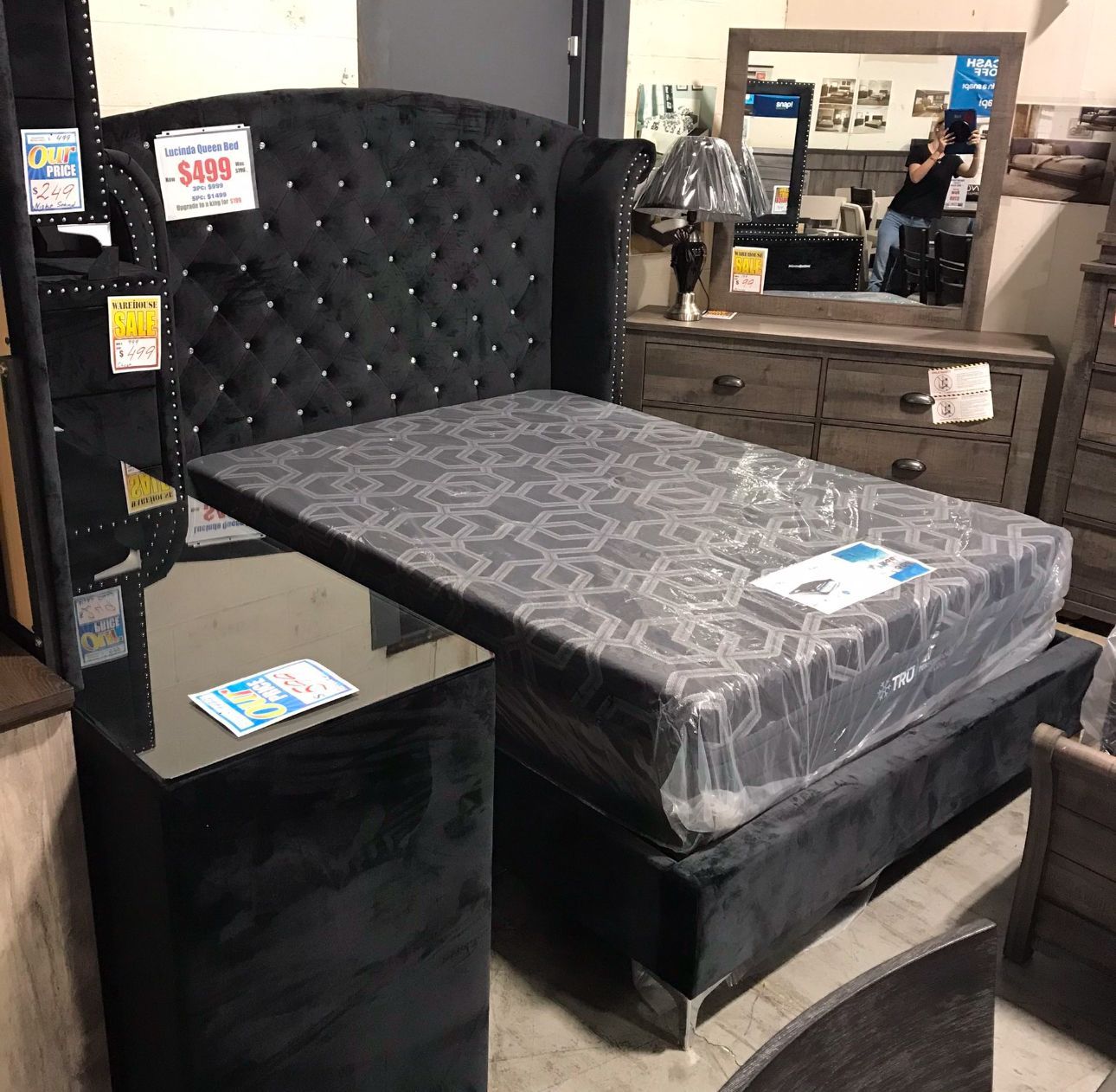 QUEEN BED FOR SALE (AVAILABLE IN KING*) !!NO CREDIT NEEDED !! TAKE IT HOME TODAY!! 🚛 SAME DAY DELIVERY AVAILABLE 🚚 Se Habla Español