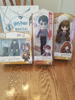 Harry  Potter  Dolls. Magical Minis, Coloring Book