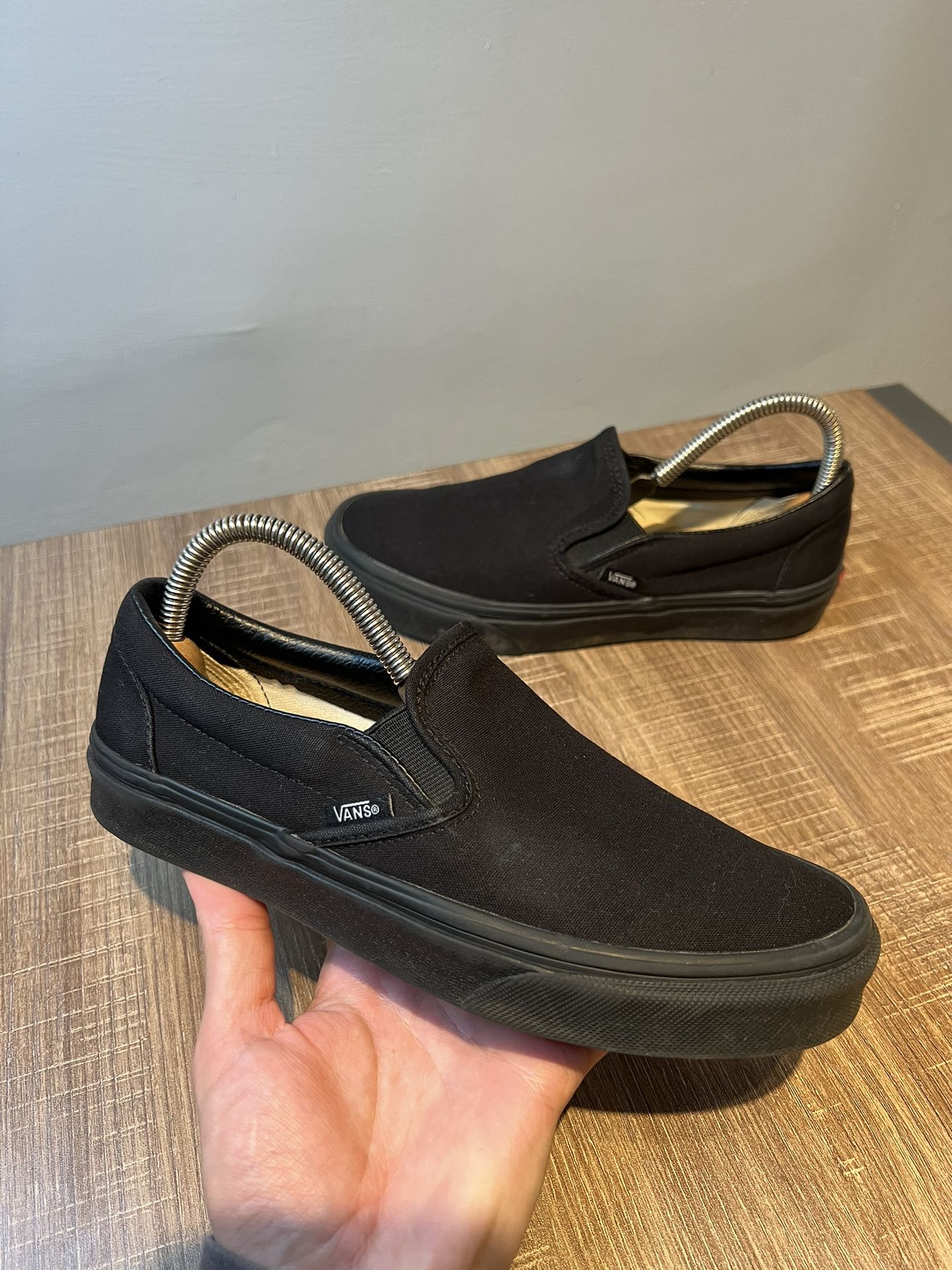 Vans Classic Slip-On Skateboarding Shoes Triple Black Gum Womens Size 7.5