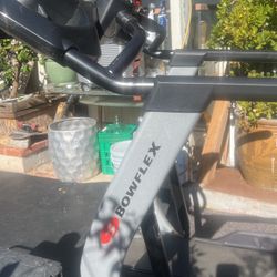 Bow Flex Treadmill, Tc 200 Low Impact Less Than Two Years Old Works Perfect Does Everything