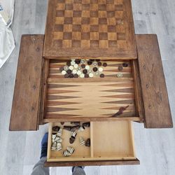 Retro Game Table . Backgammon & Chess. 