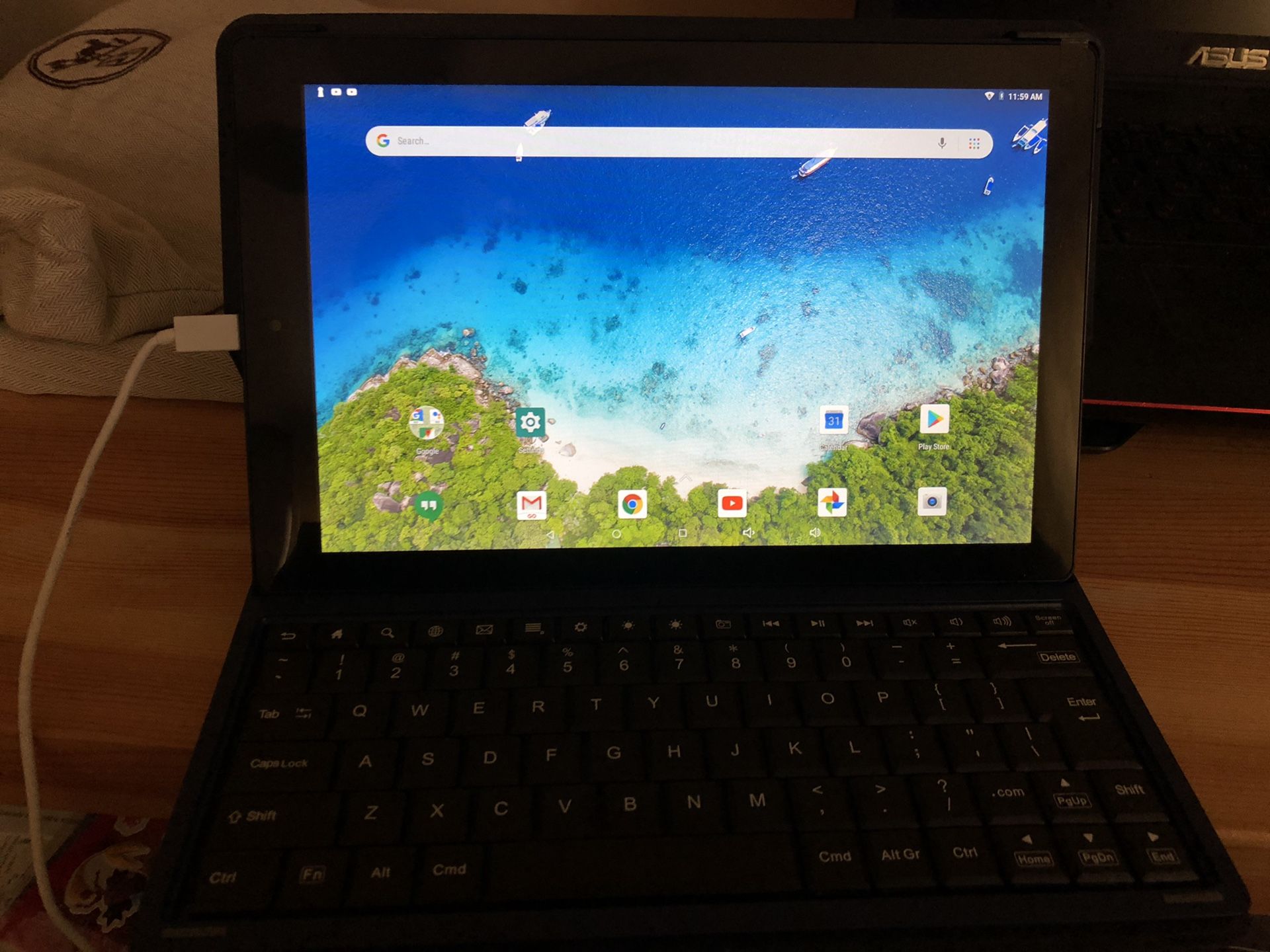 New RCT 10.1" Android 8.1 tablet with Folio keyboards (8.1 Go Edition)