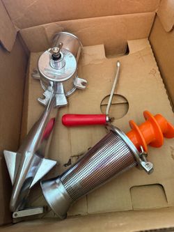 Victorio No. 200 Food Strainer in Box
