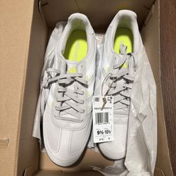 New Adidas Predator Freestyle Soccer Shoes (IF8351) Size Men's 9.5 Women's 10.5 