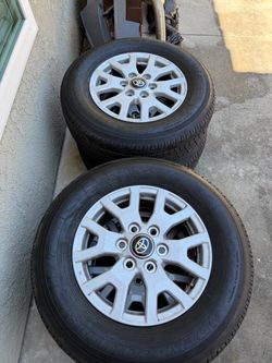 Toyota Tacoma Oem Wheels with Toyo Open Country Tires