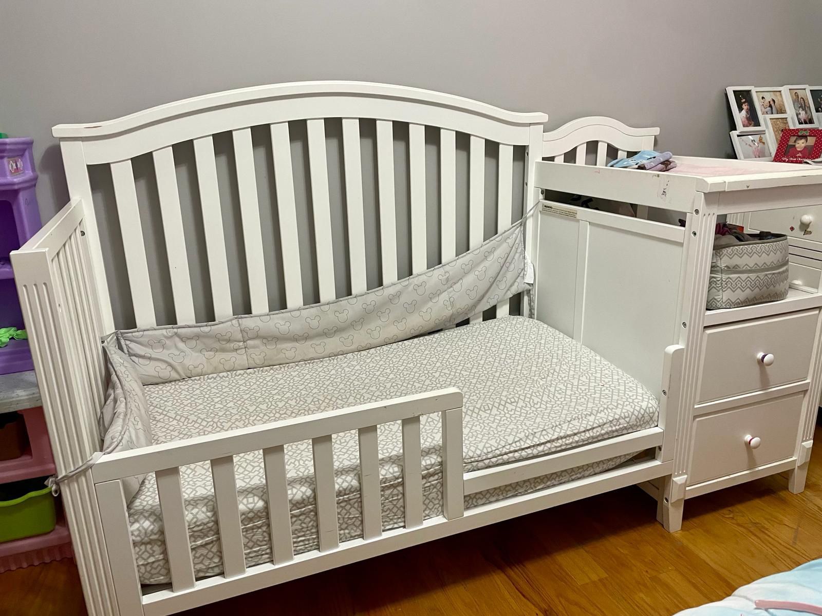 Baby’s Bed Crib 