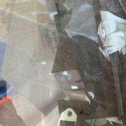 2007 LR3 Passenger Side Front And Rear Door Windows 