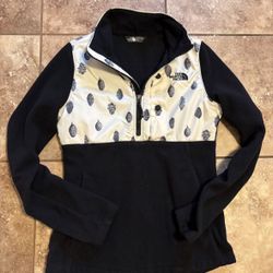Women’s Xs Northface Jacket/sweater