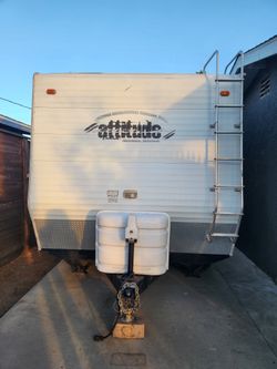 Attitude trailer