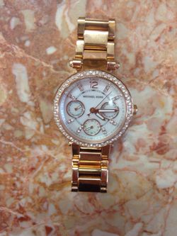 Small face rose gold Michael kors watch