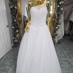✨ Sparkling Ballgown Wedding Dress – Sample Sale! ✨