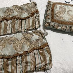 Decorative Cushion and Pillow Covers** Fundas de cojines y almohadas decorativas**