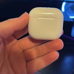 AirPod 4s 