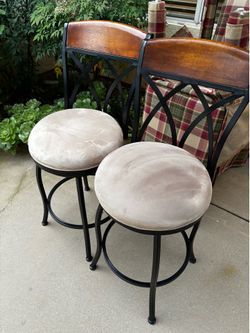Counter height barstools