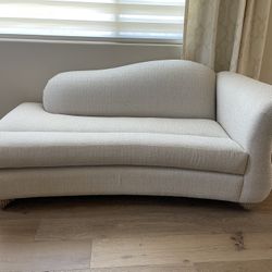 Loveseat 