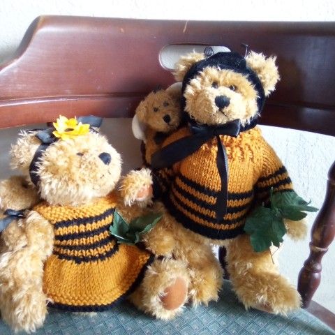 Tender Hearted Collectibles Pair Bee Teddy Bears