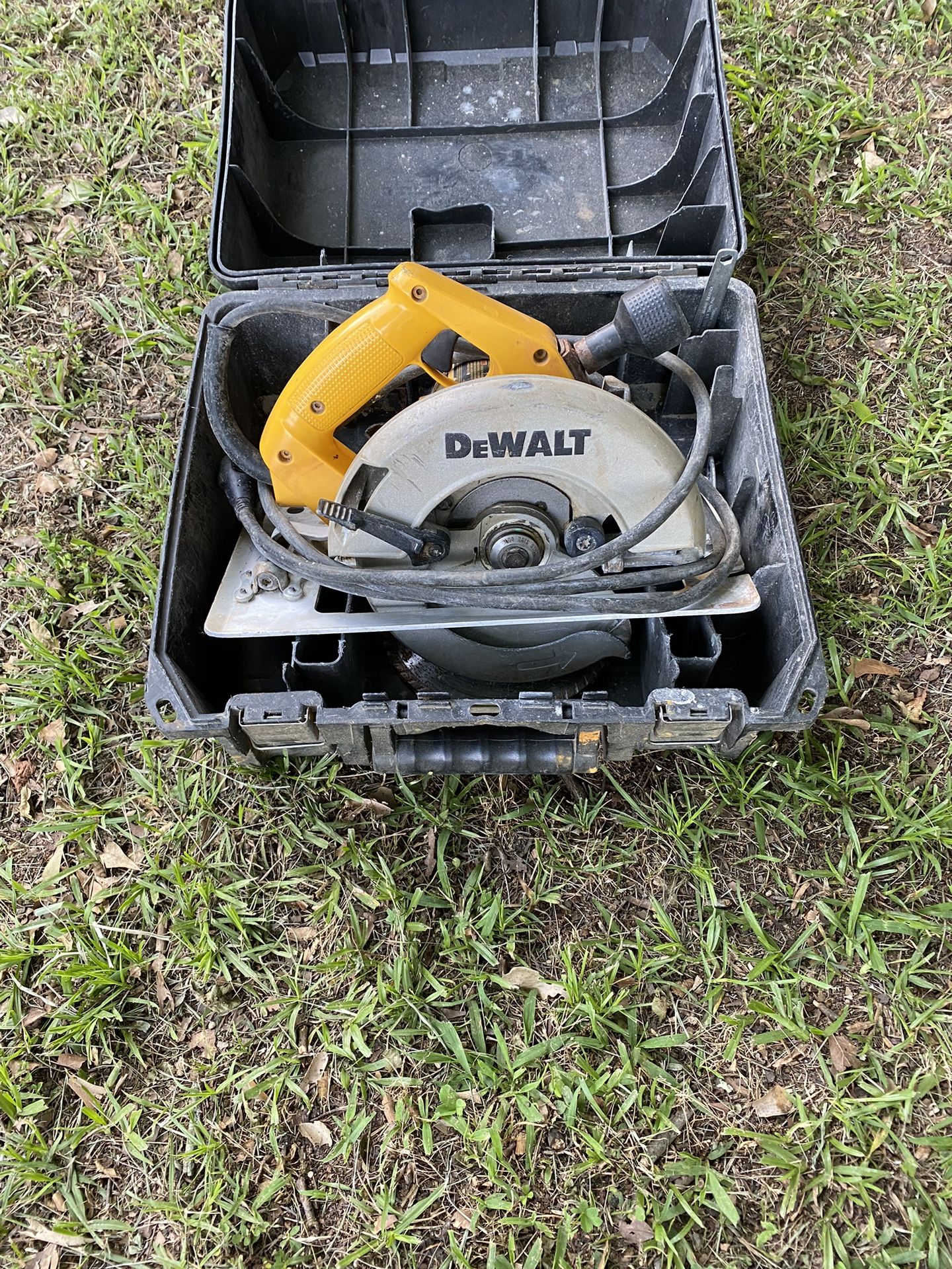 Dewalt Power Saw