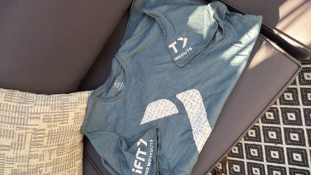 Dry fit 2XL shirts $5
