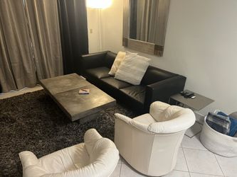 Couch/Chairs/End Table