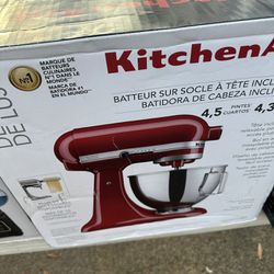 Kitchenaid Classic Plus Mixer for Sale in Greenville, SC - OfferUp