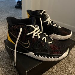 Nike Kyrie 7 Roswell Rayguns 