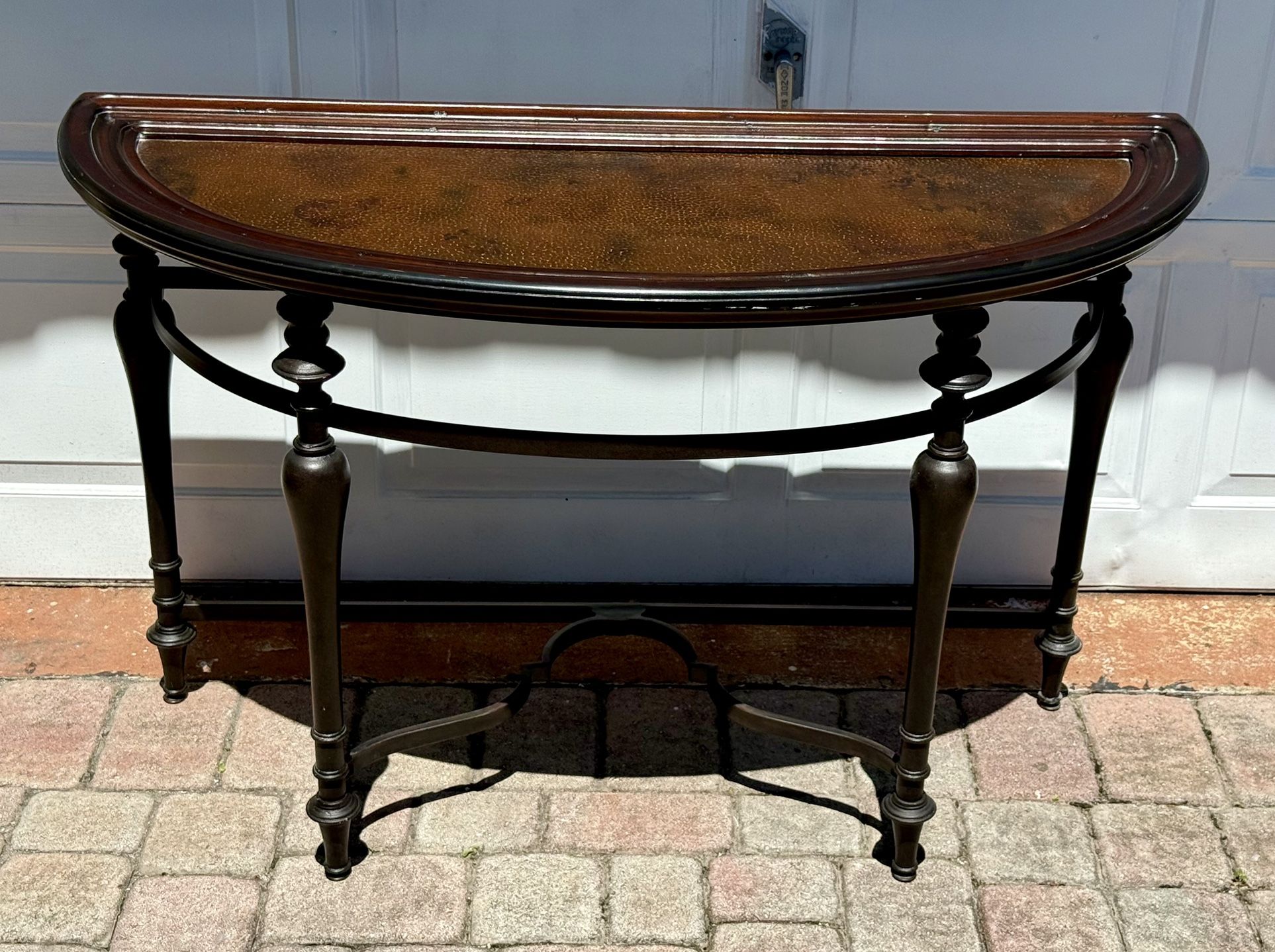 ⚡️ Elegant Heavy Console Table – Bernhardt Furniture