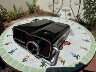 Discovery Wonderwall Projector