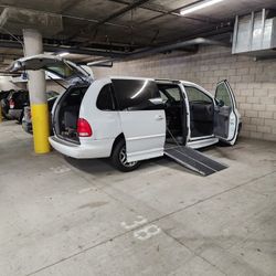 Handicap Dodge Van