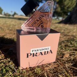 Prada Paradoxe Eau de Parfum