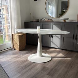 Tulip Table 