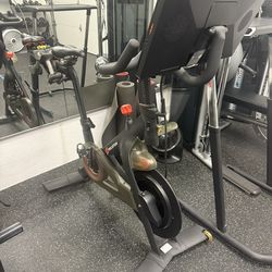 Peloton Bike (Original) + Shoes (Size 46) + Dumbbells 5lbs