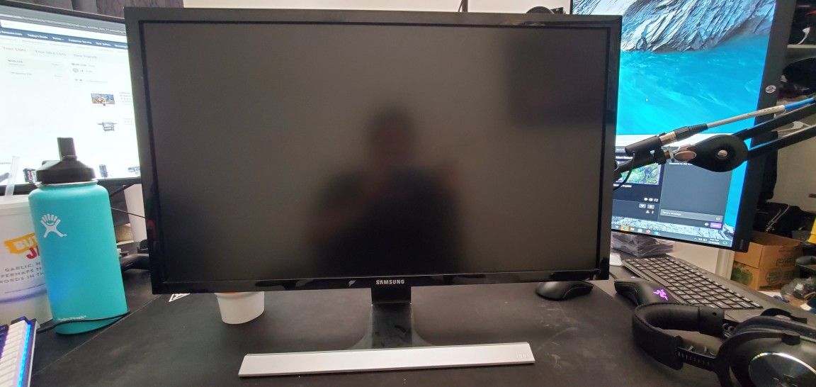 Samsung 4K UHD GAMING MONITOR, BLACK LU28E590DS/ZA