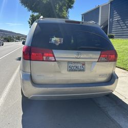 Toyota Sienna 2004